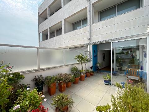 T1 Próximo ao Metro de Francos - Com terraço - Conforto, Requinte e Localização Perfeita!
