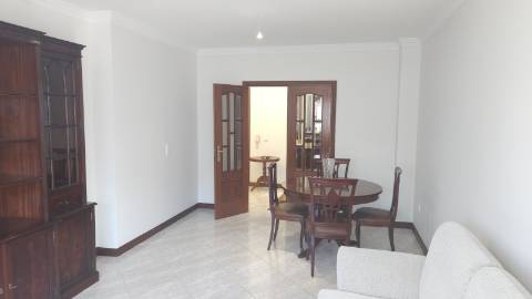 T2 Mobilado e Equipado, com garagem Ermesinde