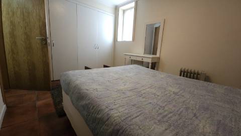 Moradia 4 frentes, jardim, garagem, 3 quartos - Portugal