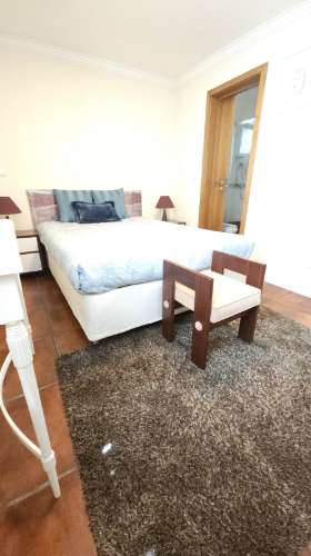 Moradia 4 frentes, jardim, garagem, 3 quartos - Portugal