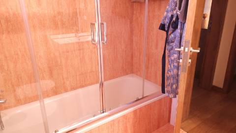 Moradia 4 frentes, jardim, garagem, 3 quartos - Portugal