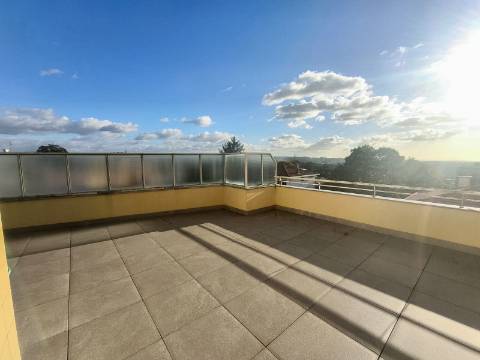 3-Bedroom with Large Terrace, Fireplace, 2 Garages and Suite