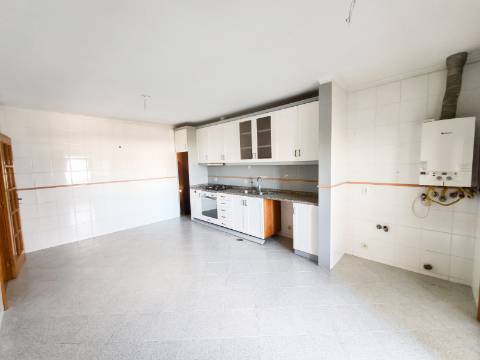 3-Bedroom with Large Terrace, Fireplace, 2 Garages and Suite