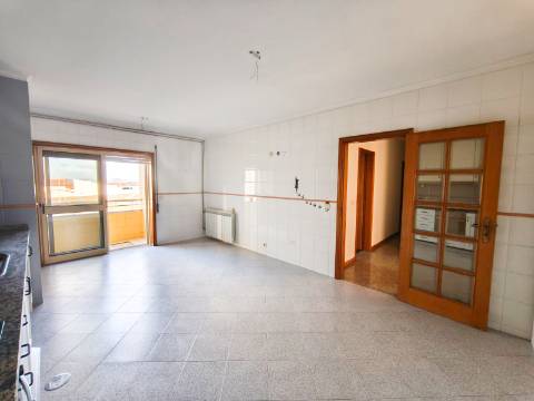 3-Bedroom with Large Terrace, Fireplace, 2 Garages and Suite