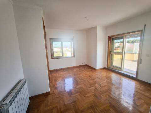 3-Bedroom with Large Terrace, Fireplace, 2 Garages and Suite