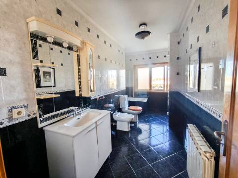 3-Bedroom with Large Terrace, Fireplace, 2 Garages and Suite