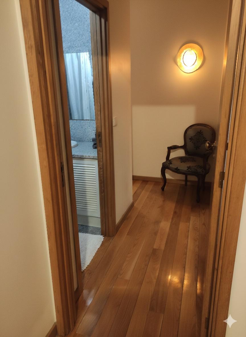 Suíte com despesas em região nobre do Porto