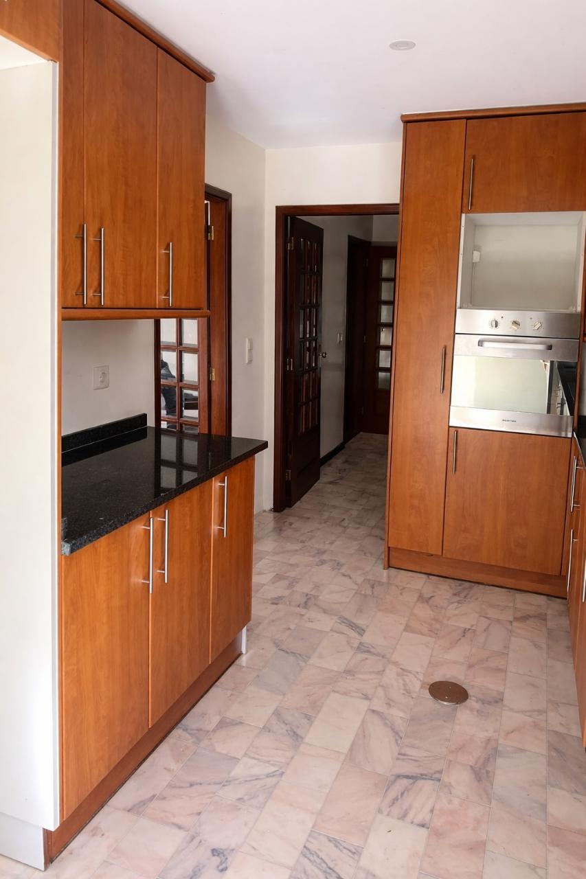 t2, duas suítes, garagem, com varanda - Porto - Portugal