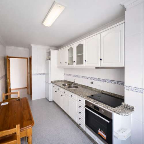 T1 Ermesinde com lareira, armários embutidos, garagem fechada e arrumos