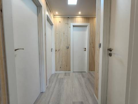 T3 Ermesinde| Totalmente Renovado| Suite| Varanda| L. Garagem