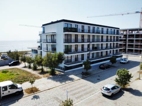 T1 Novo com Terraço e Acabamentos de Luxo - Seca do Bacalhau