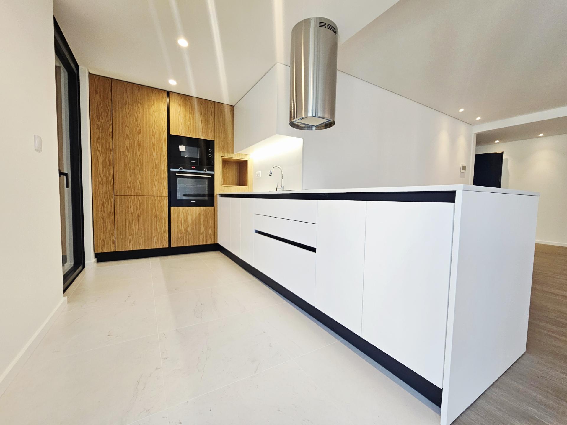 T3 Novo| 2 Suites| 2 Frentes| Garagem Fechada| Ultimo Para Venda