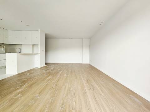 T3 Novo| Gueifães| Suite| G. Fechada 2 Carros