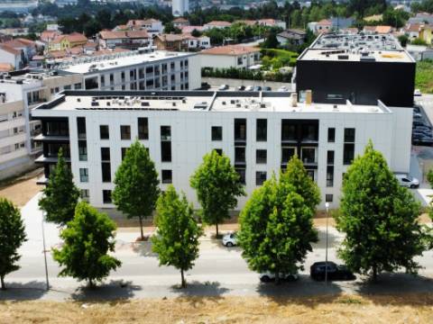 T3 Novo| Gueifães| Suite| G. Fechada 2 Carros