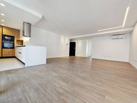 T3 Novo| 2 Suites| 2 Frentes| Garagem Fechada| Ultimo Para Venda