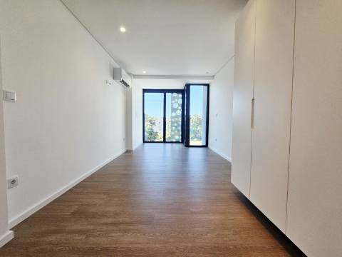 T3 Novo| 2 Suites| 2 Frentes| Garagem Fechada| Ultimo Para Venda