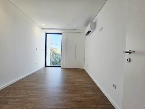 T3 Novo| 2 Suites| 2 Frentes| Garagem Fechada| Ultimo Para Venda