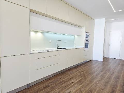 Apartamento T2 Totalmente Remodelado no Centro Histórico de Penafiel