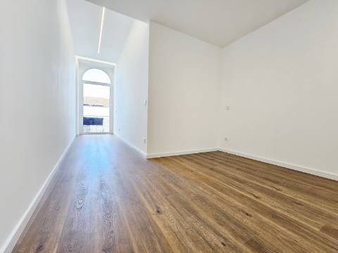 Apartamento T2 Totalmente Remodelado no Centro Histórico de Penafiel