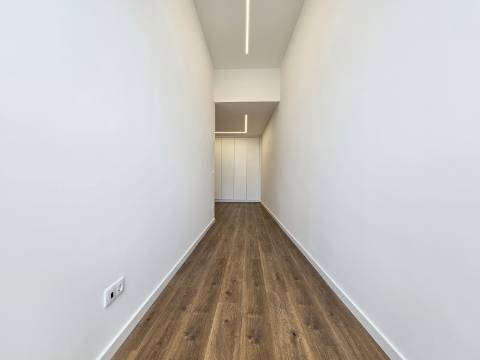 Apartamento T2 Totalmente Remodelado no Centro Histórico de Penafiel