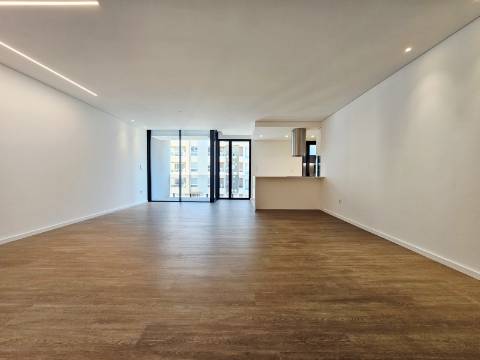 T3 Novo| 2 Suites| 2 Frentes| Garagem Fechada| Ultimo Para Venda