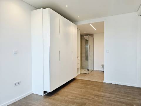 T3 Novo| 2 Suites| 2 Frentes| Garagem Fechada| Ultimo Para Venda