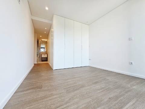 T3 Novo| 2 Suites| 2 Frentes| Garagem Fechada| Ultimo Para Venda