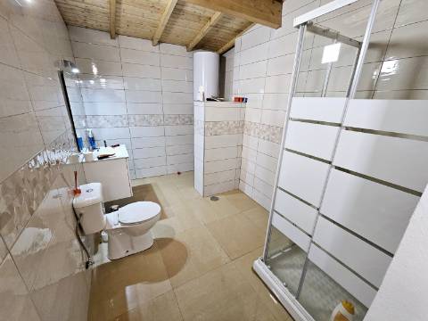 Quarto Junto ao Estádio do Dragão