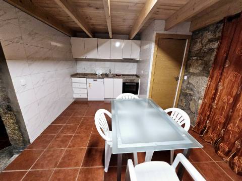 Quarto Junto ao Estádio do Dragão