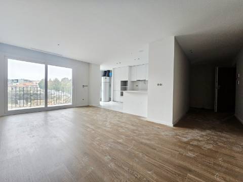 T3 Novo| Gueifães| Suite| G. Fechada 2 Carros