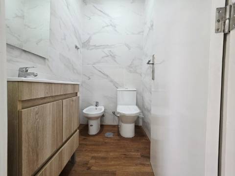 T3 Aguas Santas| 3 Frentes| Garagem Fechada| Totalmente Renovado