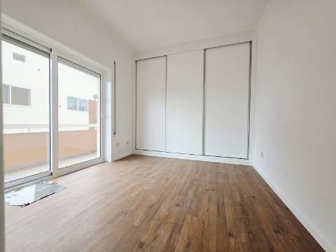 T3 Aguas Santas| 3 Frentes| Garagem Fechada| Totalmente Renovado