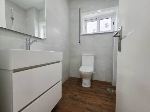 T3 Aguas Santas| 3 Frentes| Garagem Fechada| Totalmente Renovado