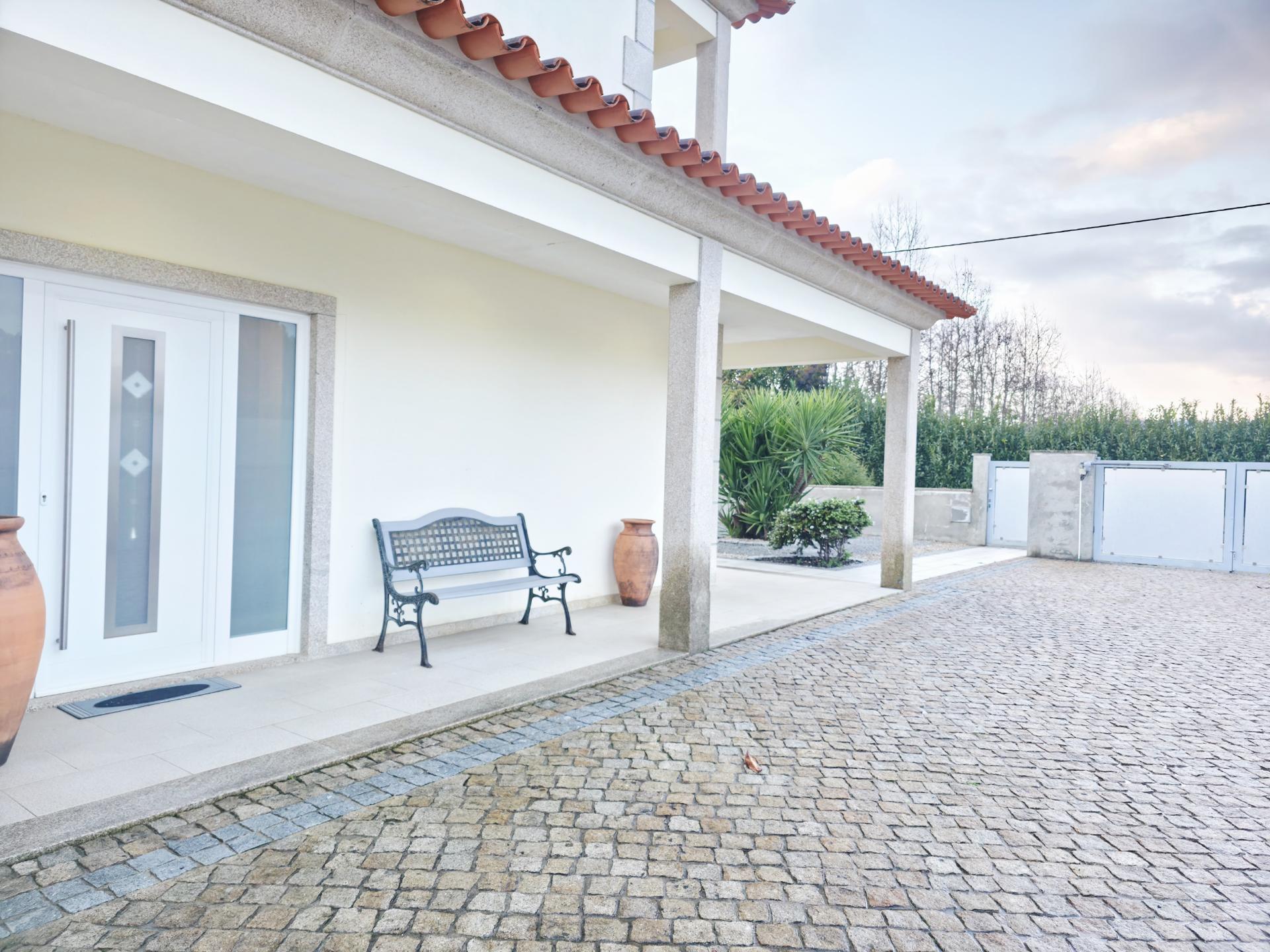 Moradia Independente de 4 Frentes | Junto ao Monverde Wine Experience Hotel | Telões, Amarante