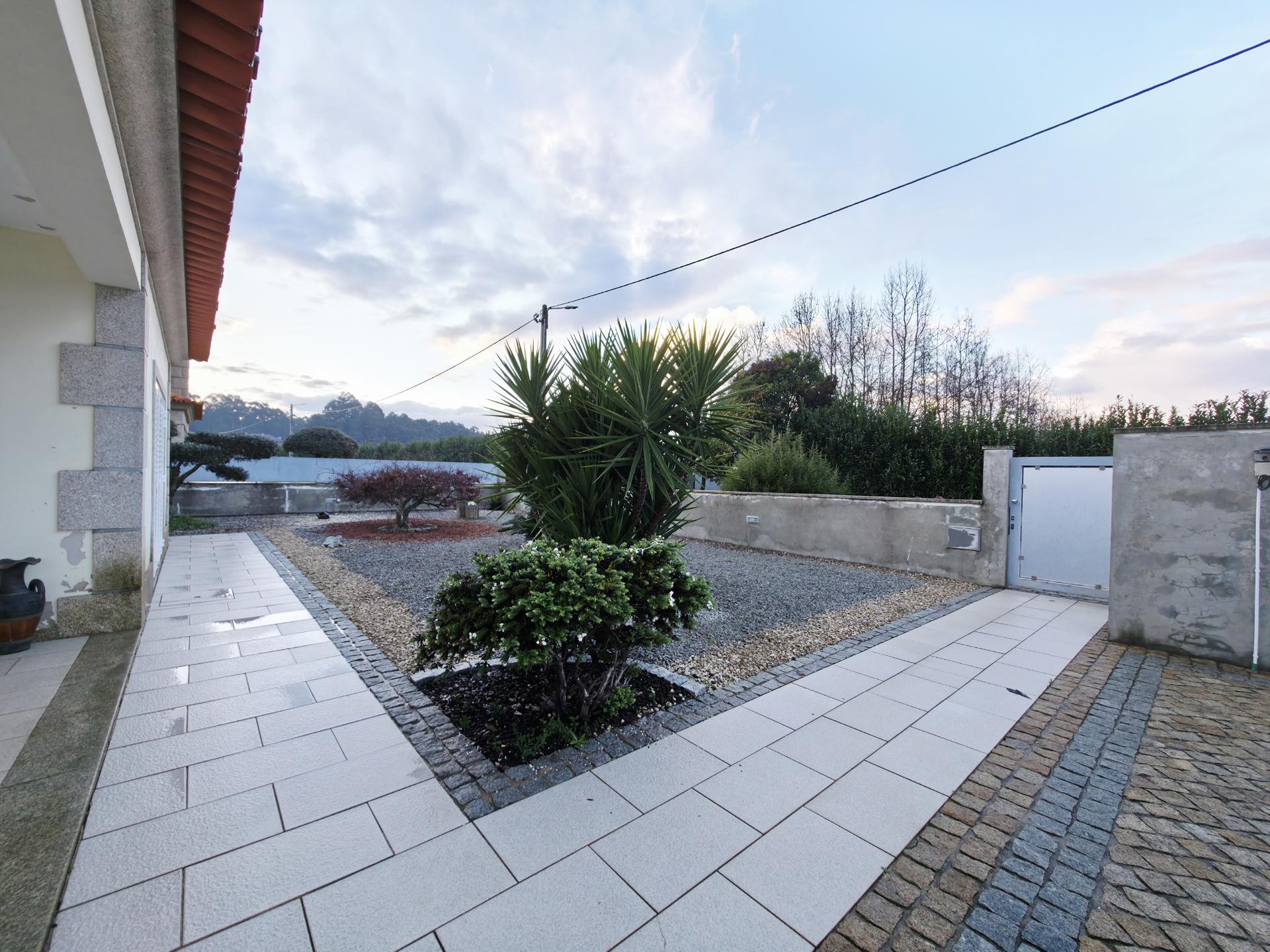 Moradia Independente de 4 Frentes | Junto ao Monverde Wine Experience Hotel | Telões, Amarante