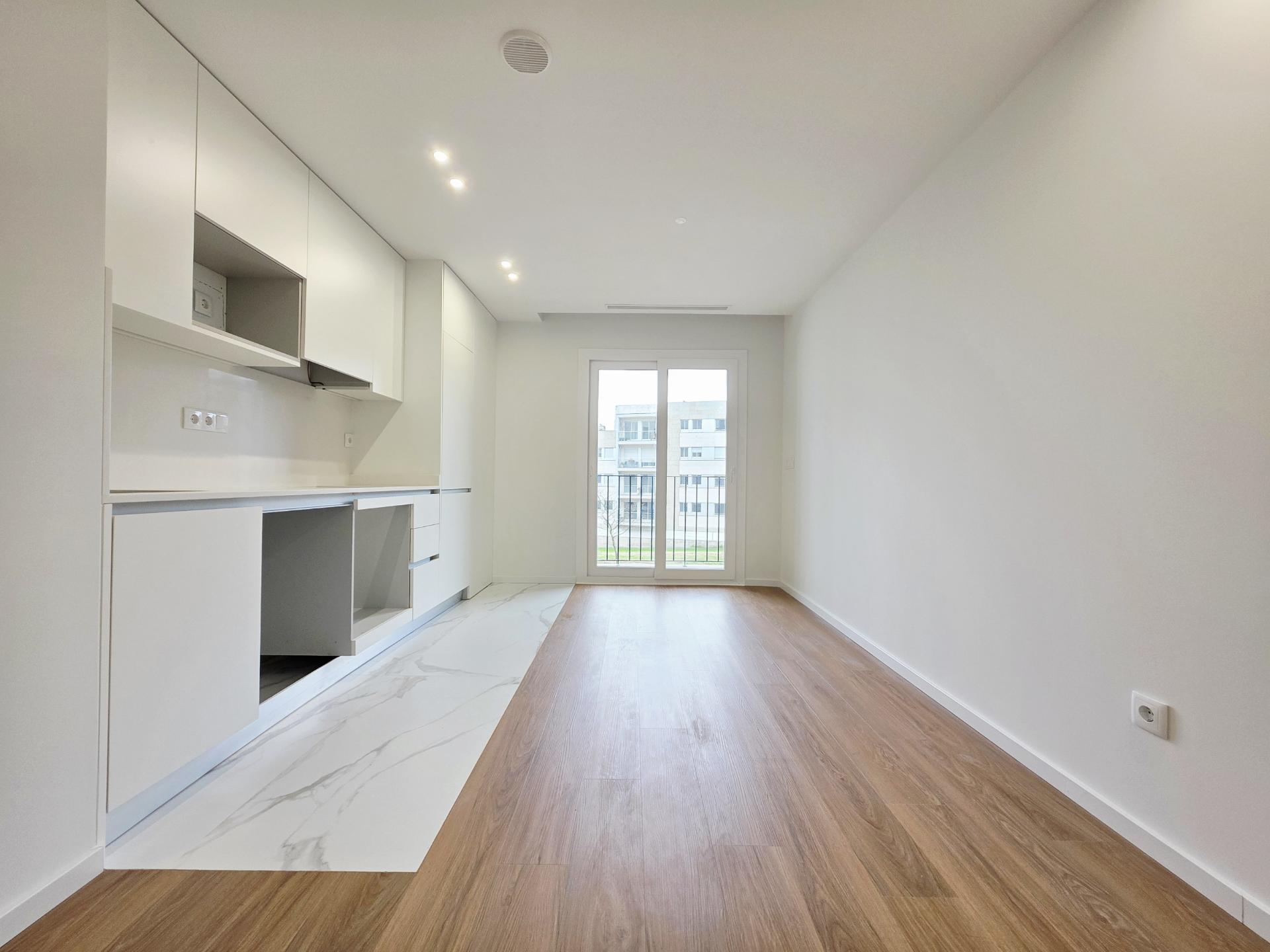 T1 Novo| Gueifães| Varanda| G. Fechada