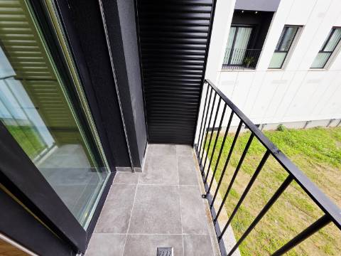 T1 Novo| Gueifães| Varanda| G. Fechada