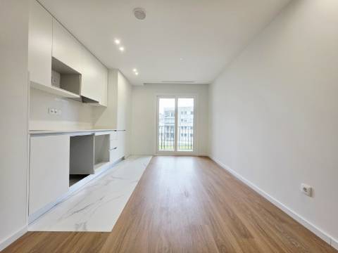 T1 Novo| Gueifães| Varanda| G. Fechada