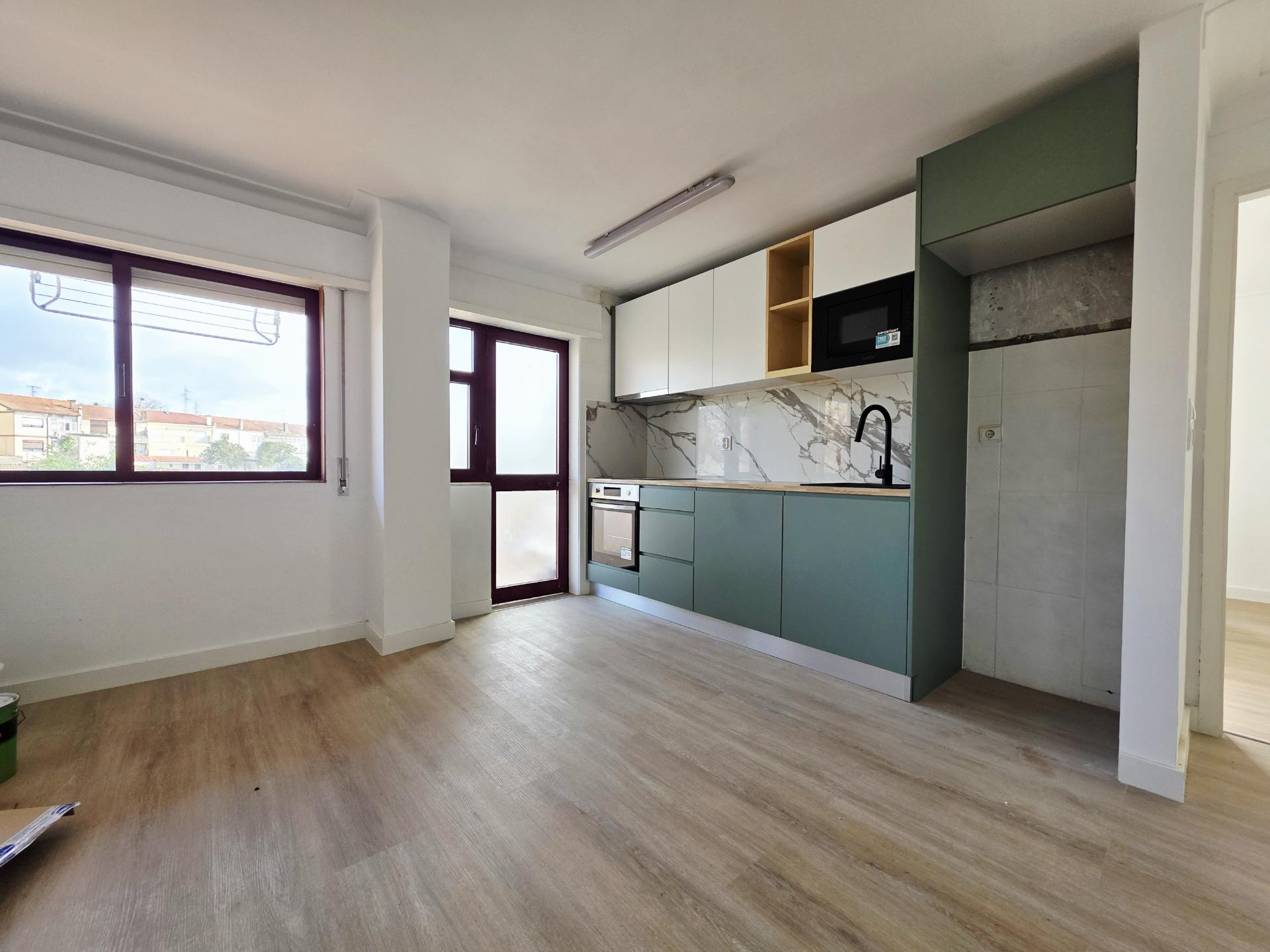 T2 Rio Tinto| Remodelado| Varanda| Arrumo