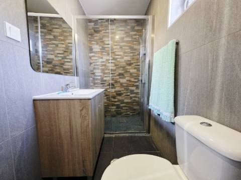 Moradia T3| 3 Frentes| Armazém| Centro de Sao Pedro da Cova