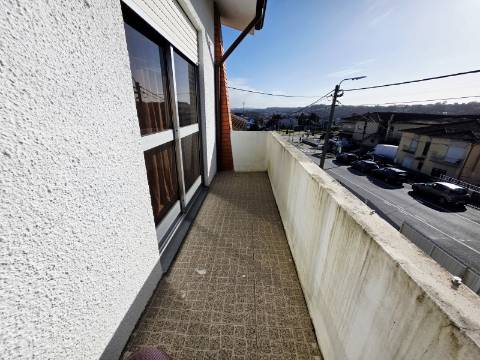 Moradia T3| 3 Frentes| Armazém| Centro de Sao Pedro da Cova