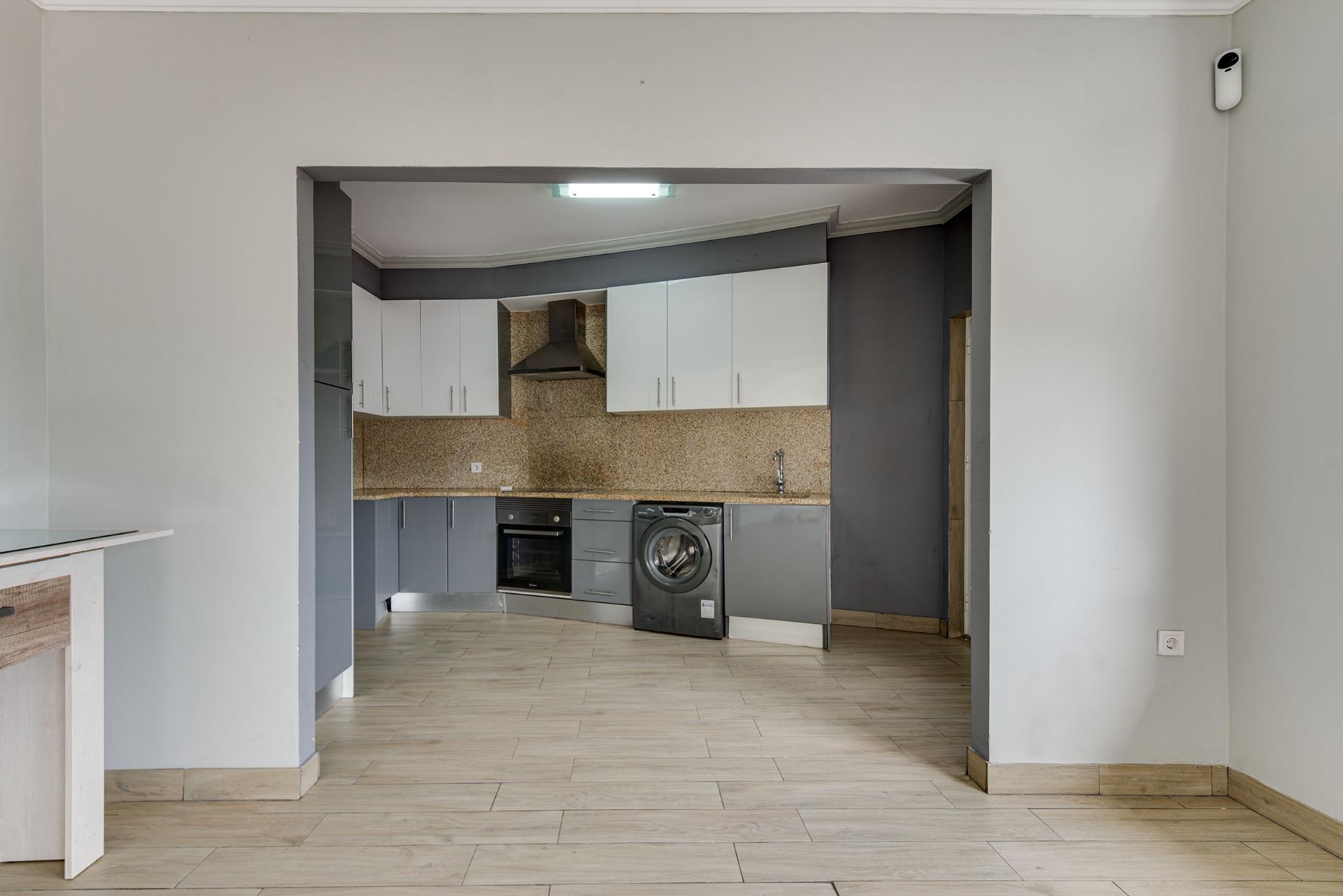 Andar Moradia T3| 3 Frentes| 2 Garagens fechadas