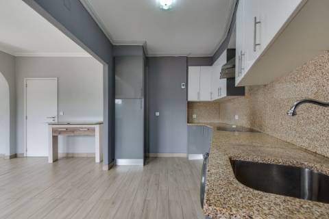 Andar Moradia T3| 3 Frentes| 2 Garagens fechadas