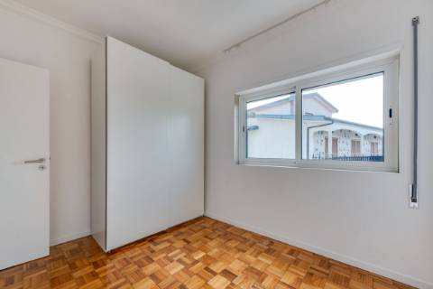 Andar Moradia T3| 3 Frentes| 2 Garagens fechadas