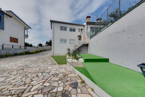 Andar Moradia T3| 3 Frentes| 2 Garagens fechadas