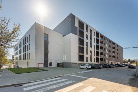 T1 Novo| Gueifães| Varanda| G. Fechada