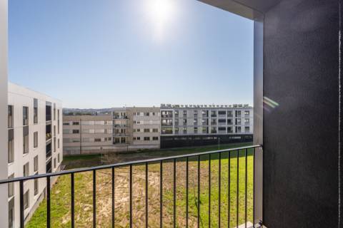 T1 Novo| Gueifães| Varanda| G. Fechada