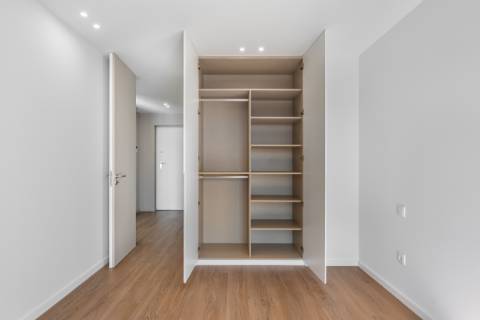 T1 Novo| Gueifães| Varanda| G. Fechada