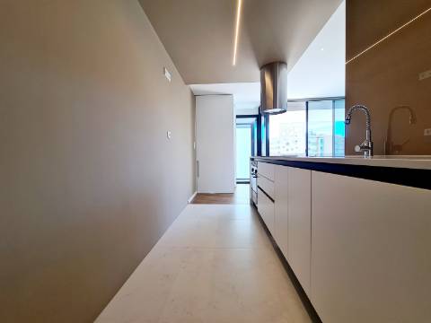 T3 Novos| Sense 67| 2 Suites| G.Fechada