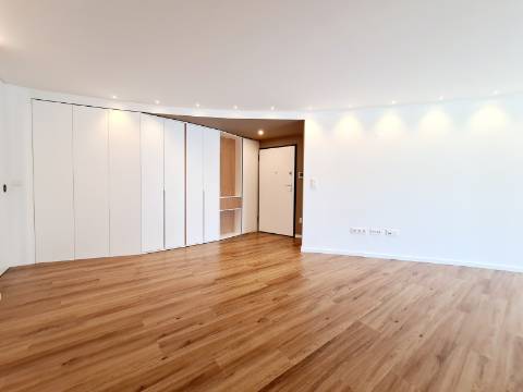 T3 Novos| Sense 67| 2 Suites| G.Fechada